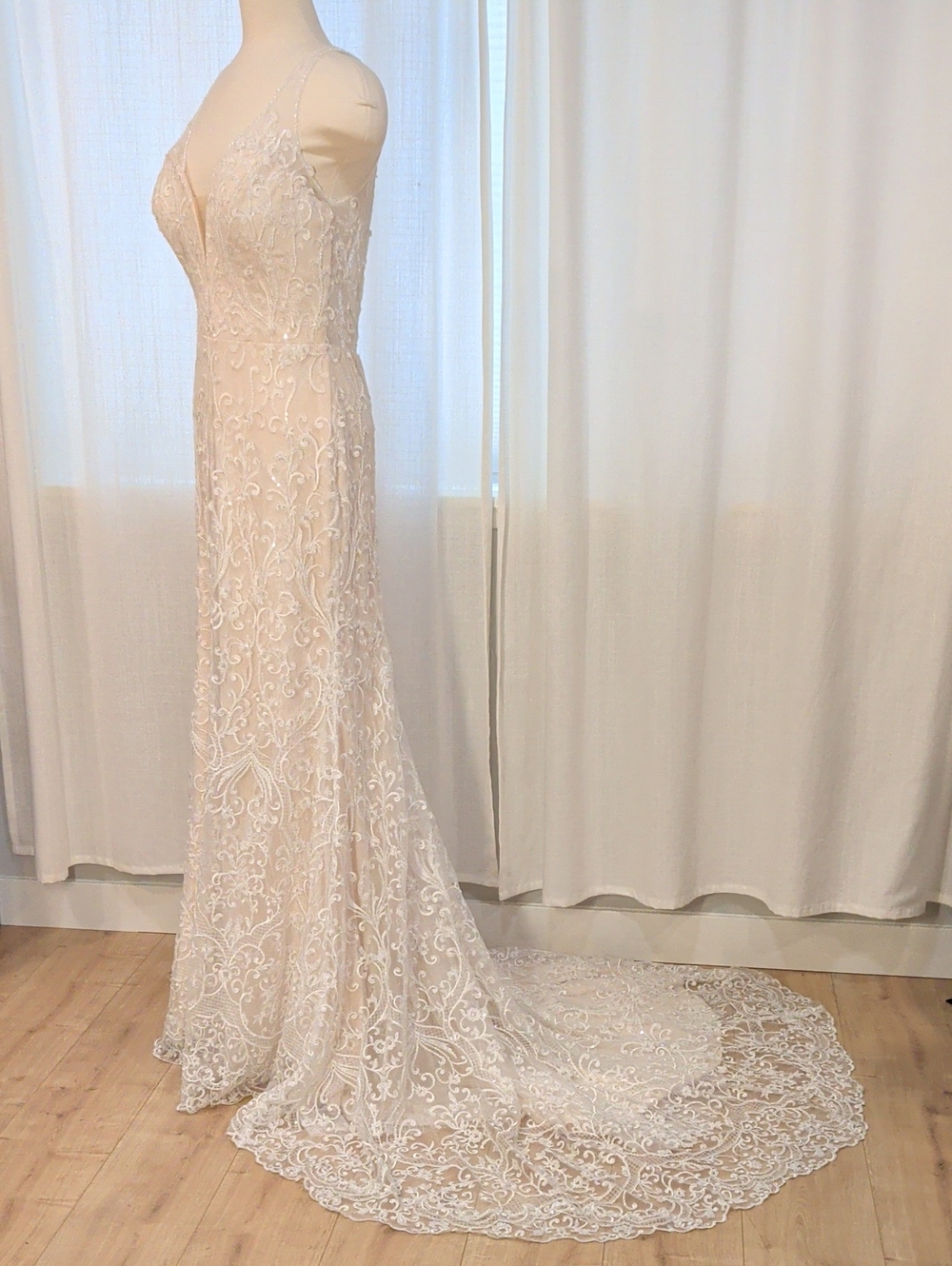NWT Ivory Lace Beaded Embroidered Wedding Gown - Needs A Little Love